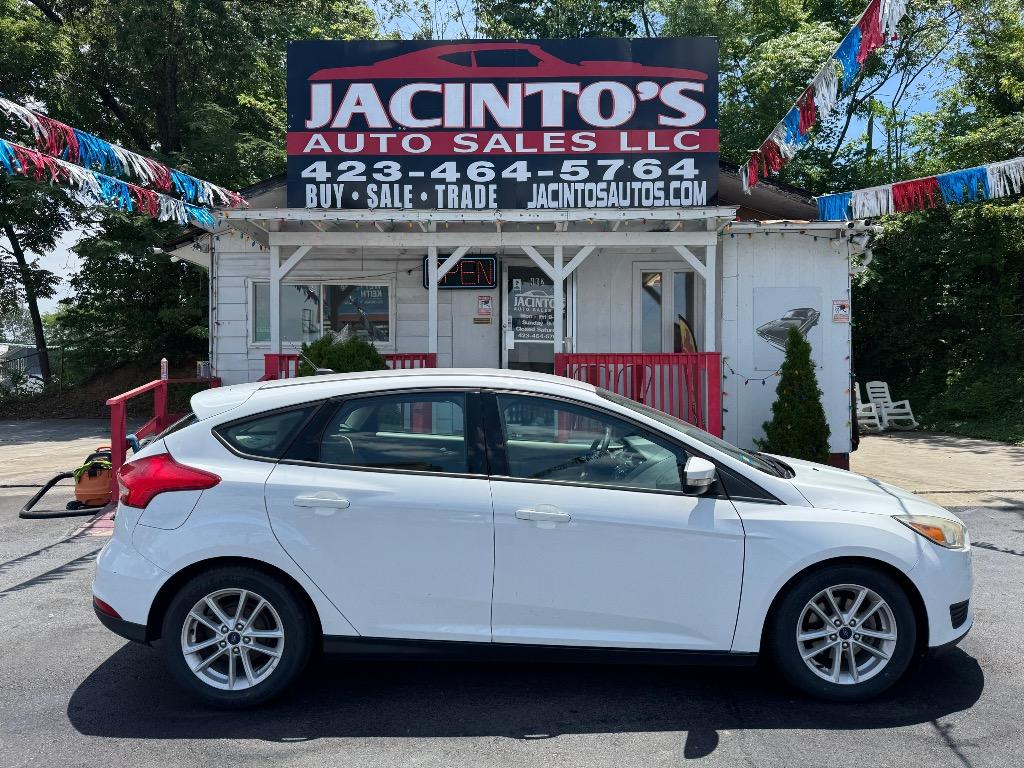 2017 Ford Focus 5 Door Hatch SE's photo