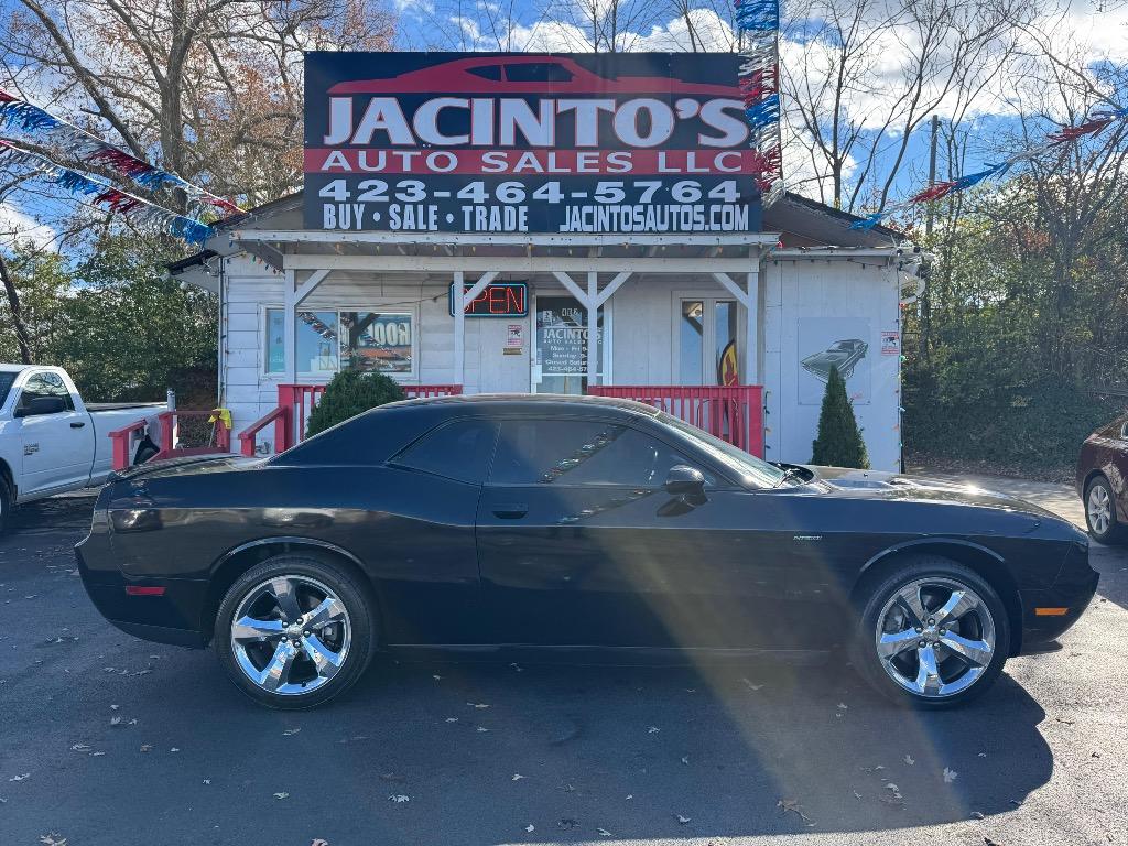 2013 Dodge Challenger R/T's photo