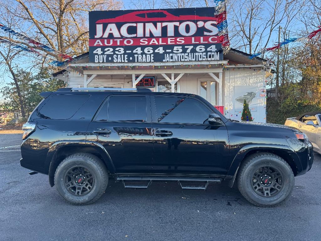 2022 Toyota 4Runner SR5 Premium's photo