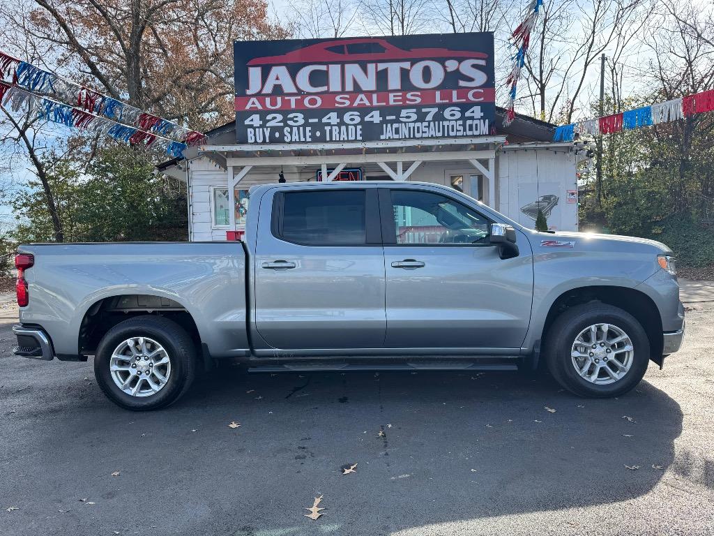 2023 Chevrolet Silverado 1500 LT's photo