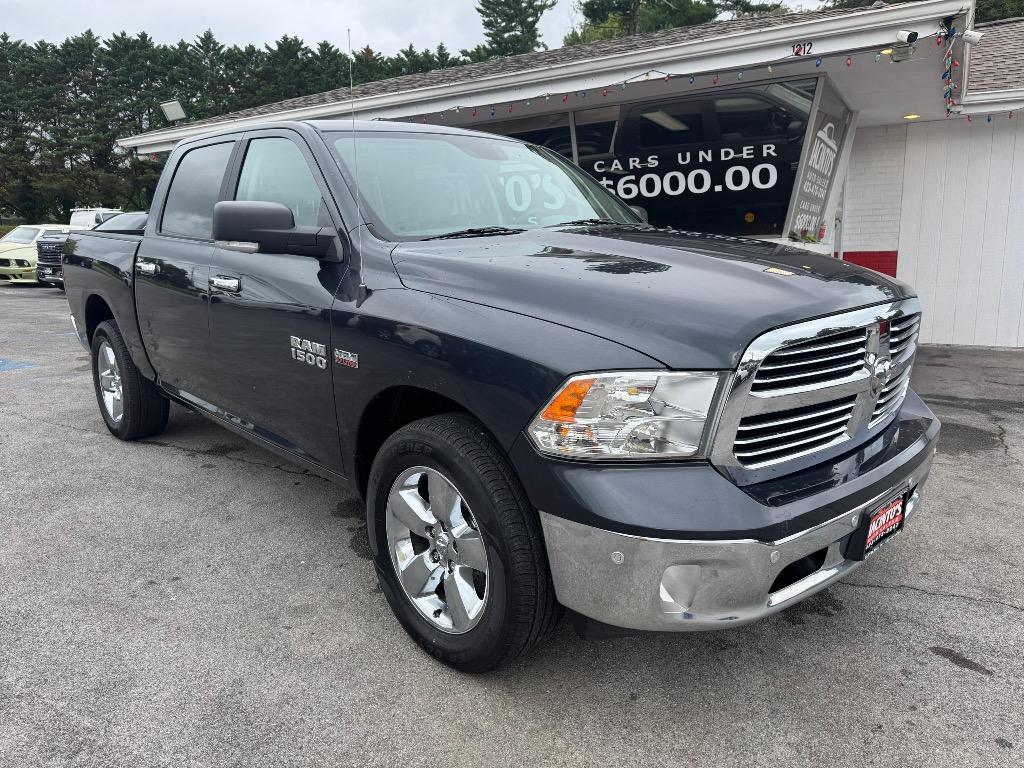 2017 RAM 1500 Big Horn 4x4 Crew Cab 5'7's photo
