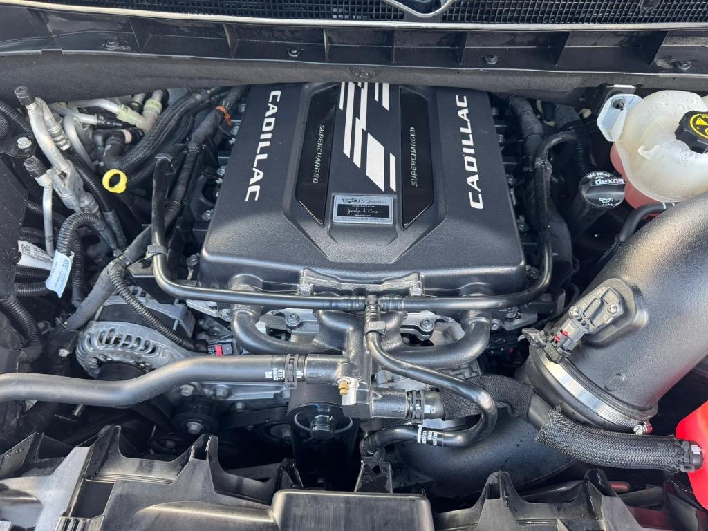 2023 Cadillac Escalade ESV V-Series - Photo 45