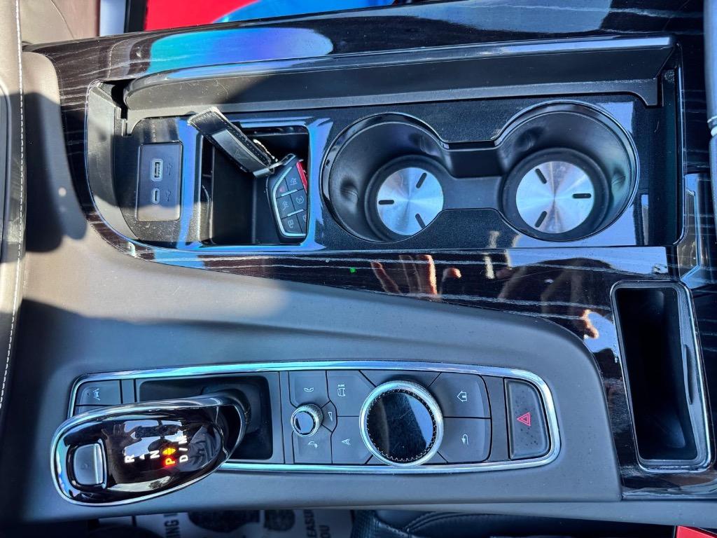 2023 Cadillac Escalade ESV V-Series - Photo 21