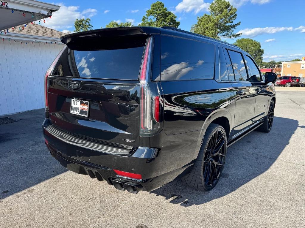 2023 Cadillac Escalade ESV V-Series - Photo 7