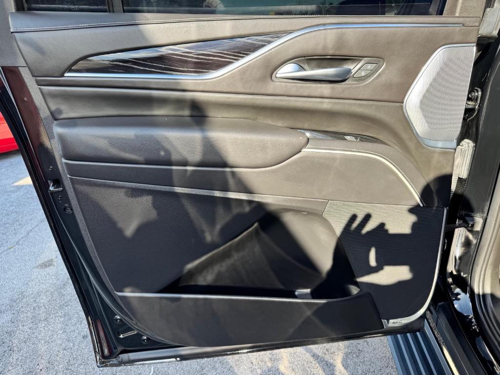 2023 Cadillac Escalade ESV V-Series - Photo 28