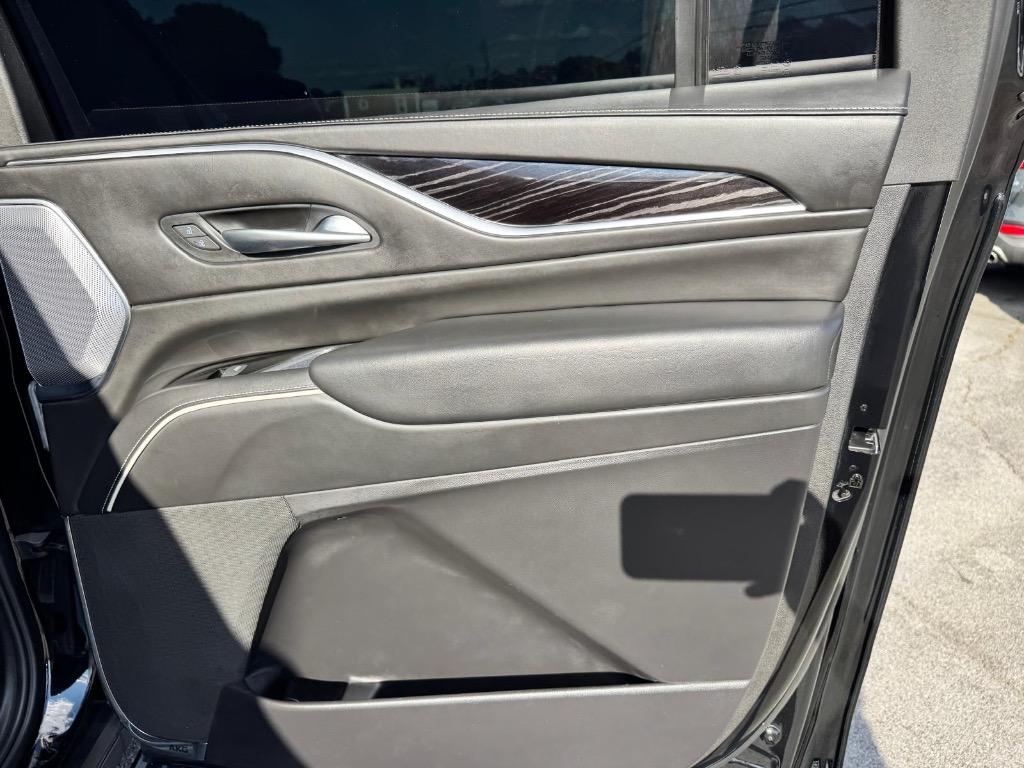 2023 Cadillac Escalade ESV V-Series - Photo 36