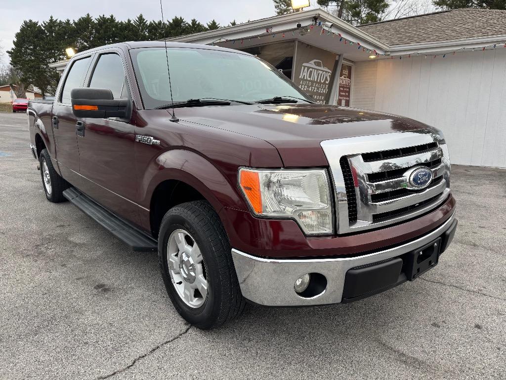 2010 Ford F-150 XL's photo