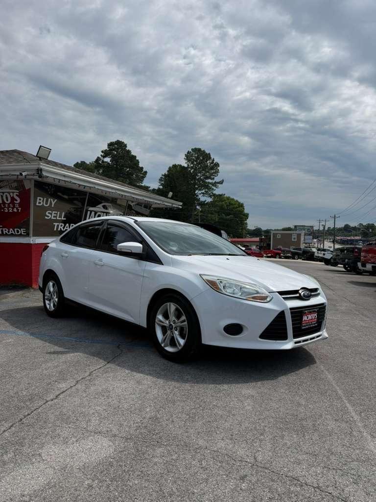 2013 Ford Focus Sedan SE's photo