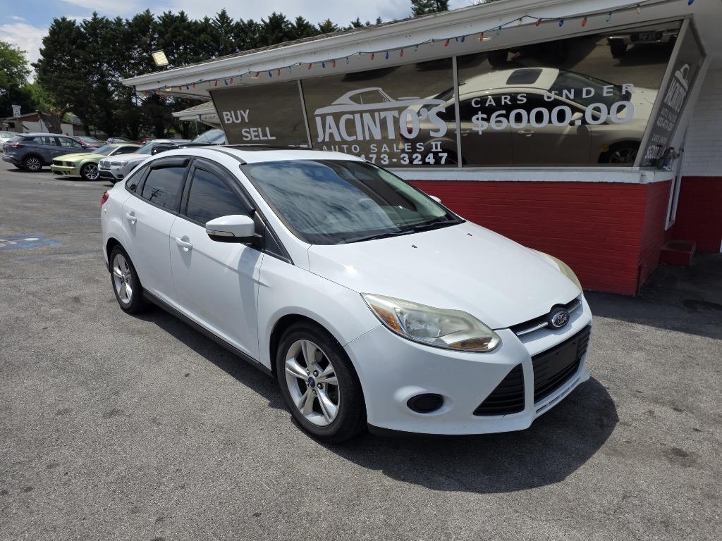 2013 Ford Focus Sedan SE's photo