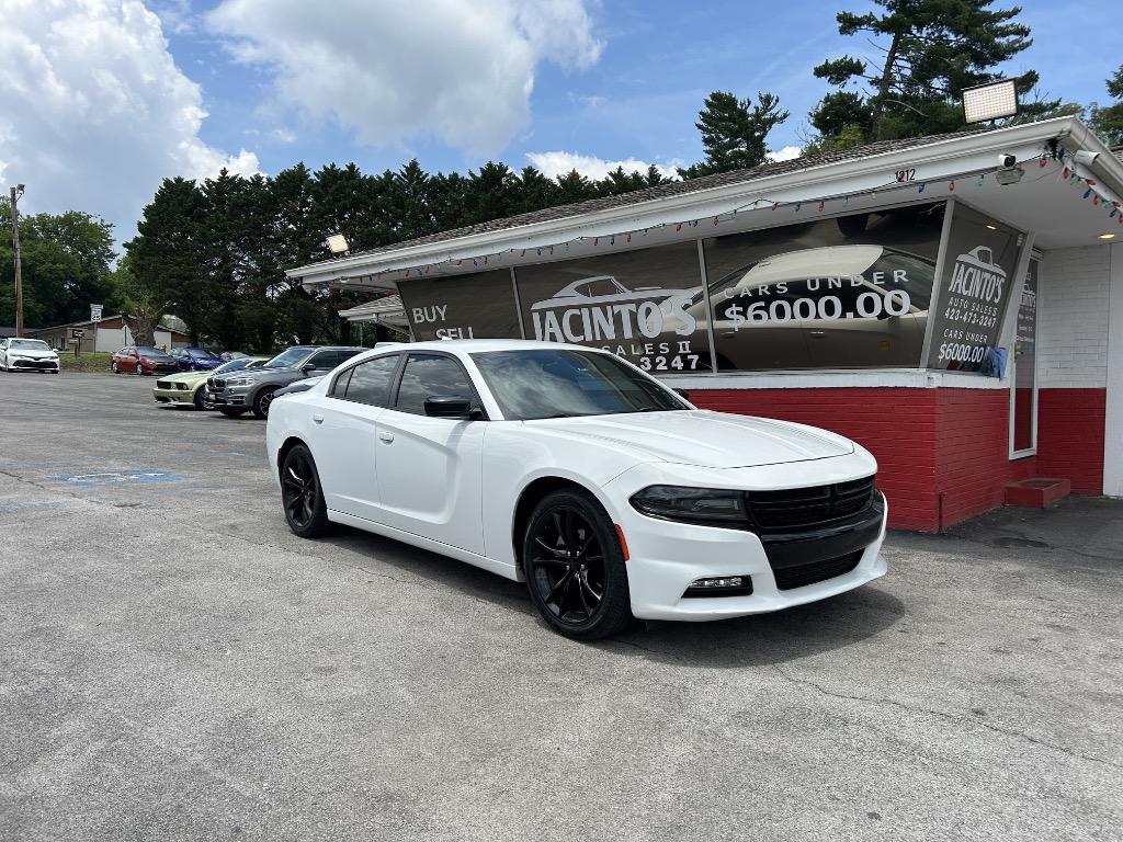 2016 Dodge Charger SXT's photo