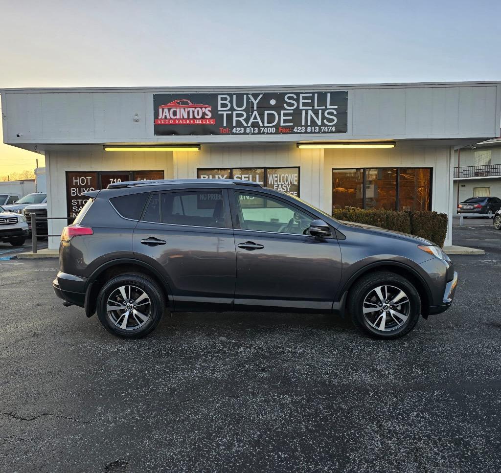 2017 Toyota RAV4 XLE